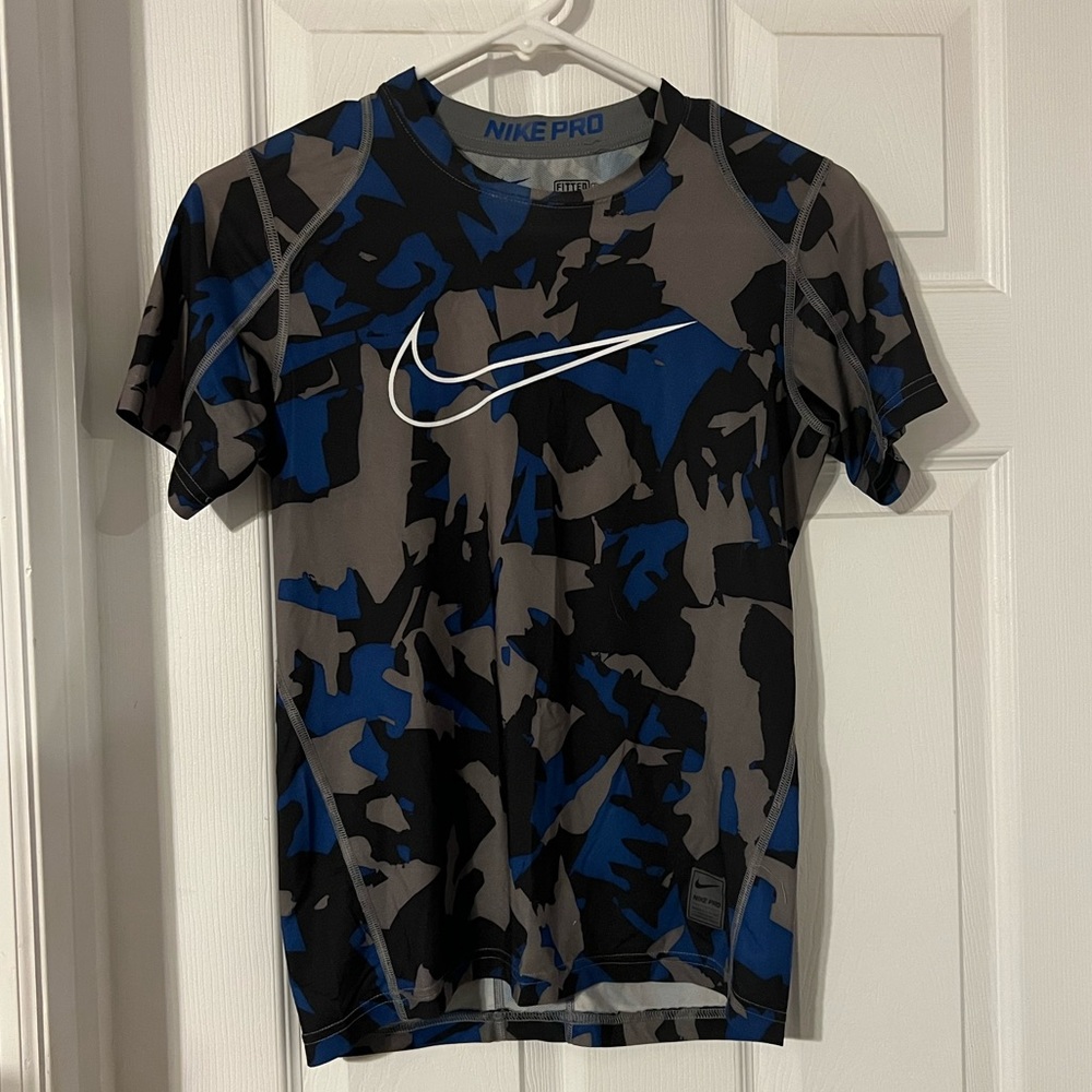 Dry fit Nike shirt